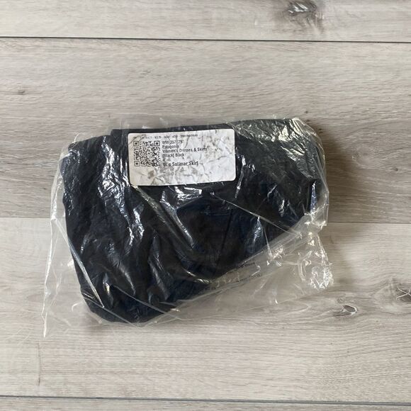 Patagonia Solimar 16" Skirt Black 4 NWT and in packaging - Picture 5 of 9